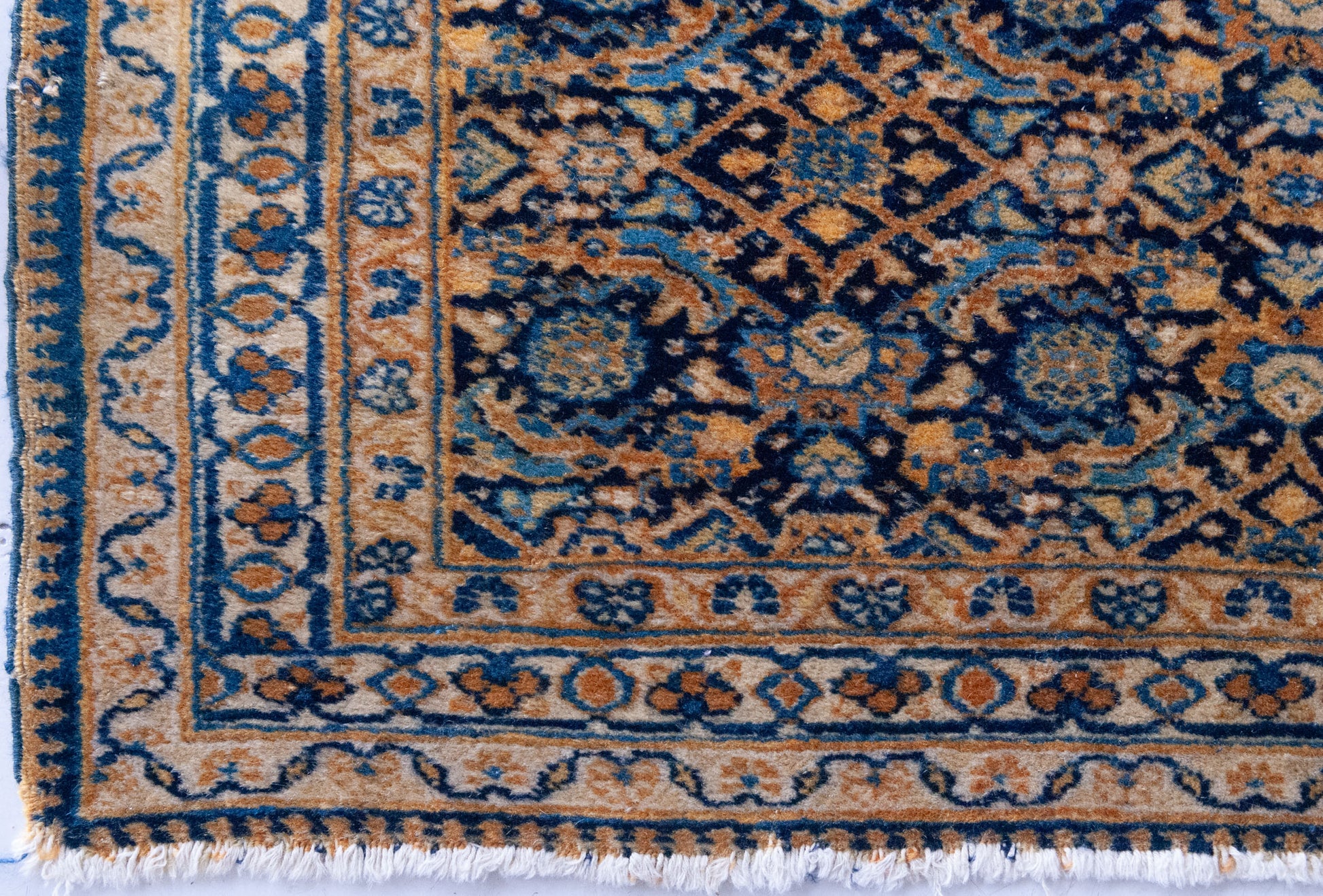 Hand Woven Attractive Eastern Vintage Rug - Modern Decorative