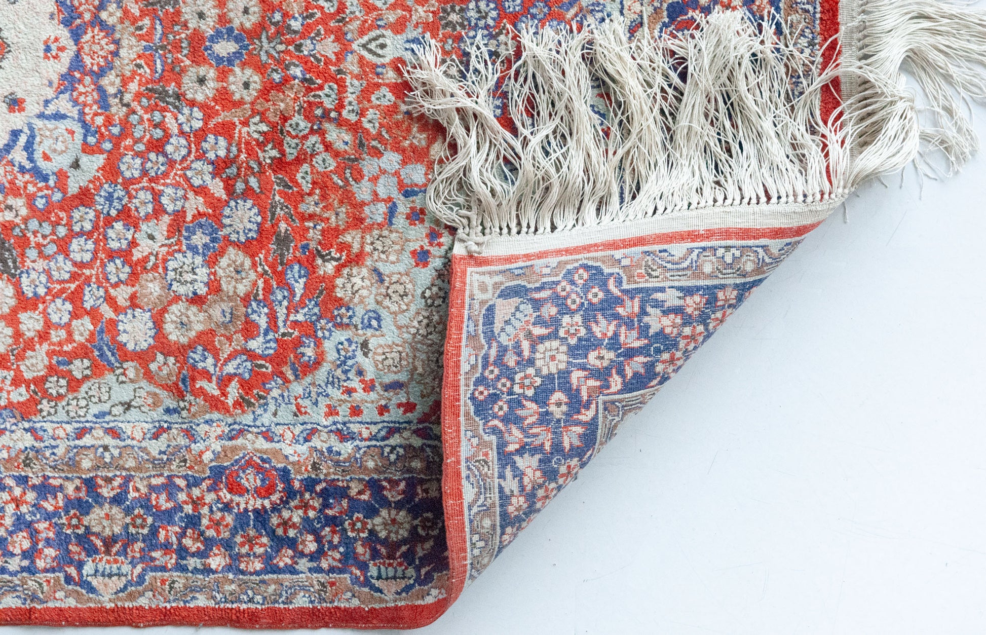 Ghoum Hand Woven Silk - Vintage Rug - Modern Decorative
