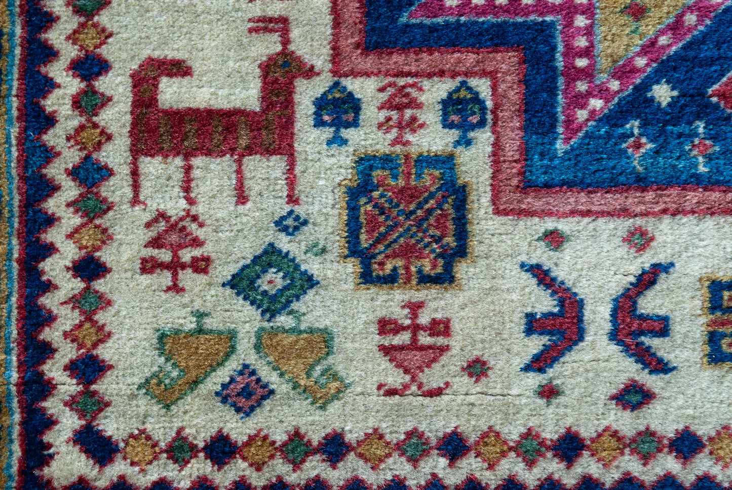 Hand Woven Vintage Eastern Rug - Animal Motifs - Modern Decorative
