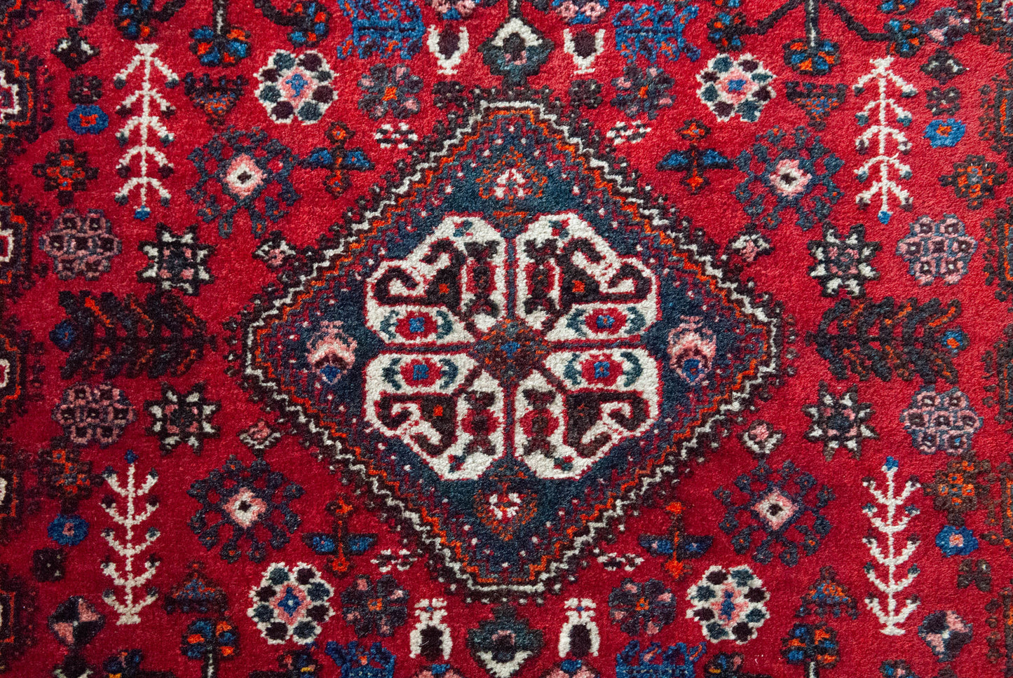 Abadeh Rug - Vintage - Handwoven - Modern Decorative