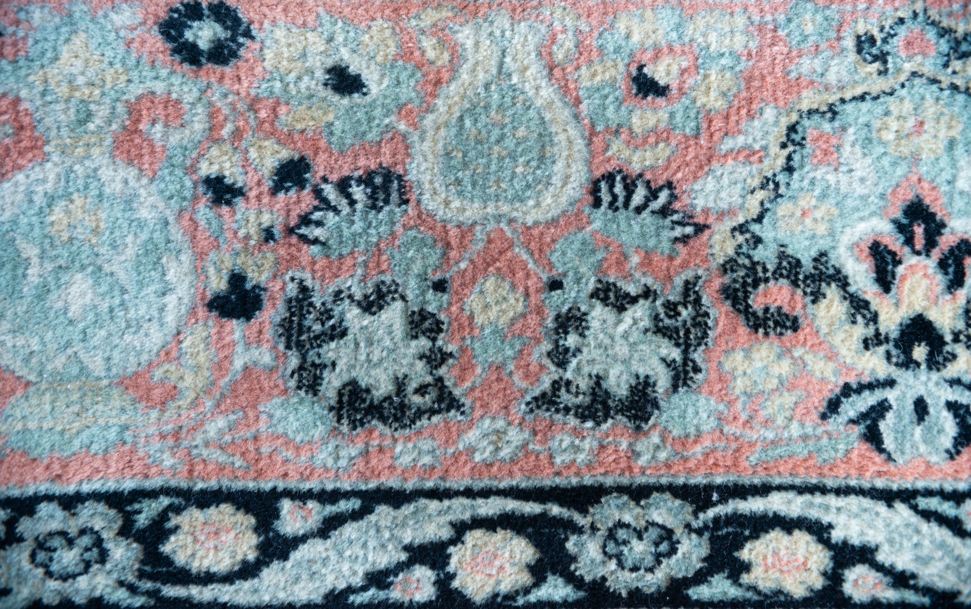 Very large vintage - Rug - Modern Decorative