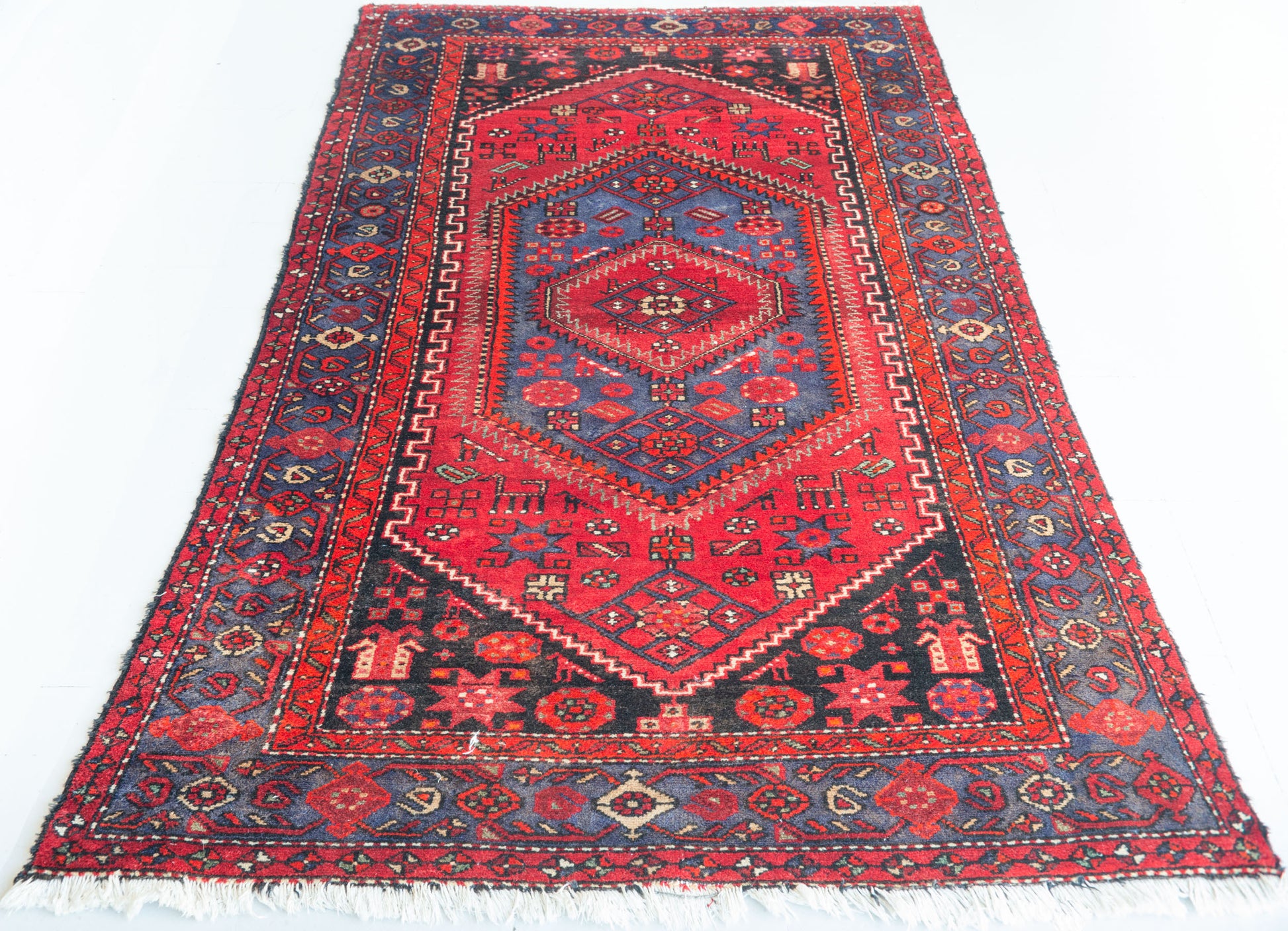 Zanjan Vintage Rug- Geometric Design - Animal motifs - Modern Decorative