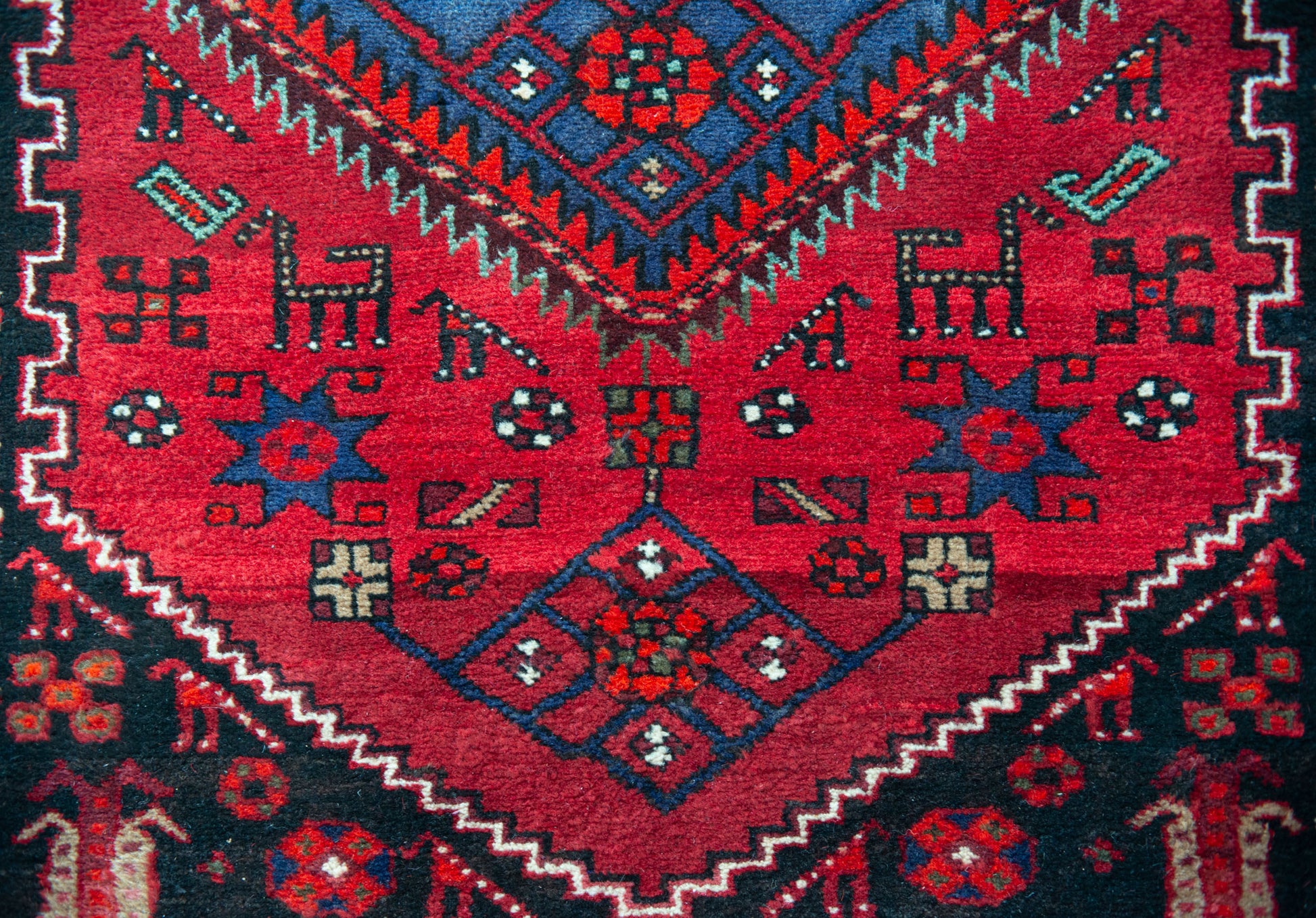 Zanjan Vintage Rug- Geometric Design - Animal motifs - Modern Decorative
