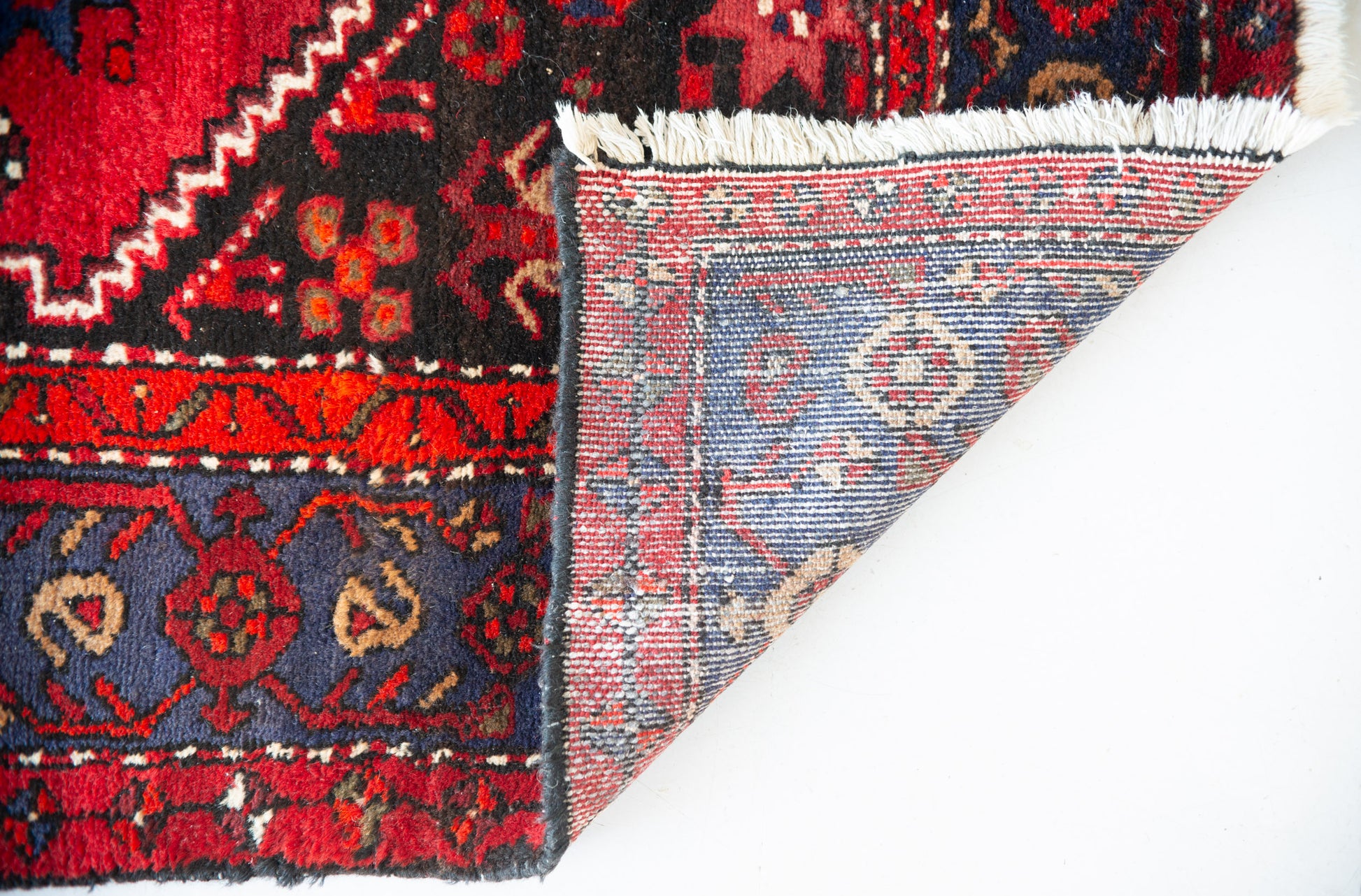 Zanjan Vintage Rug- Geometric Design - Animal motifs - Modern Decorative