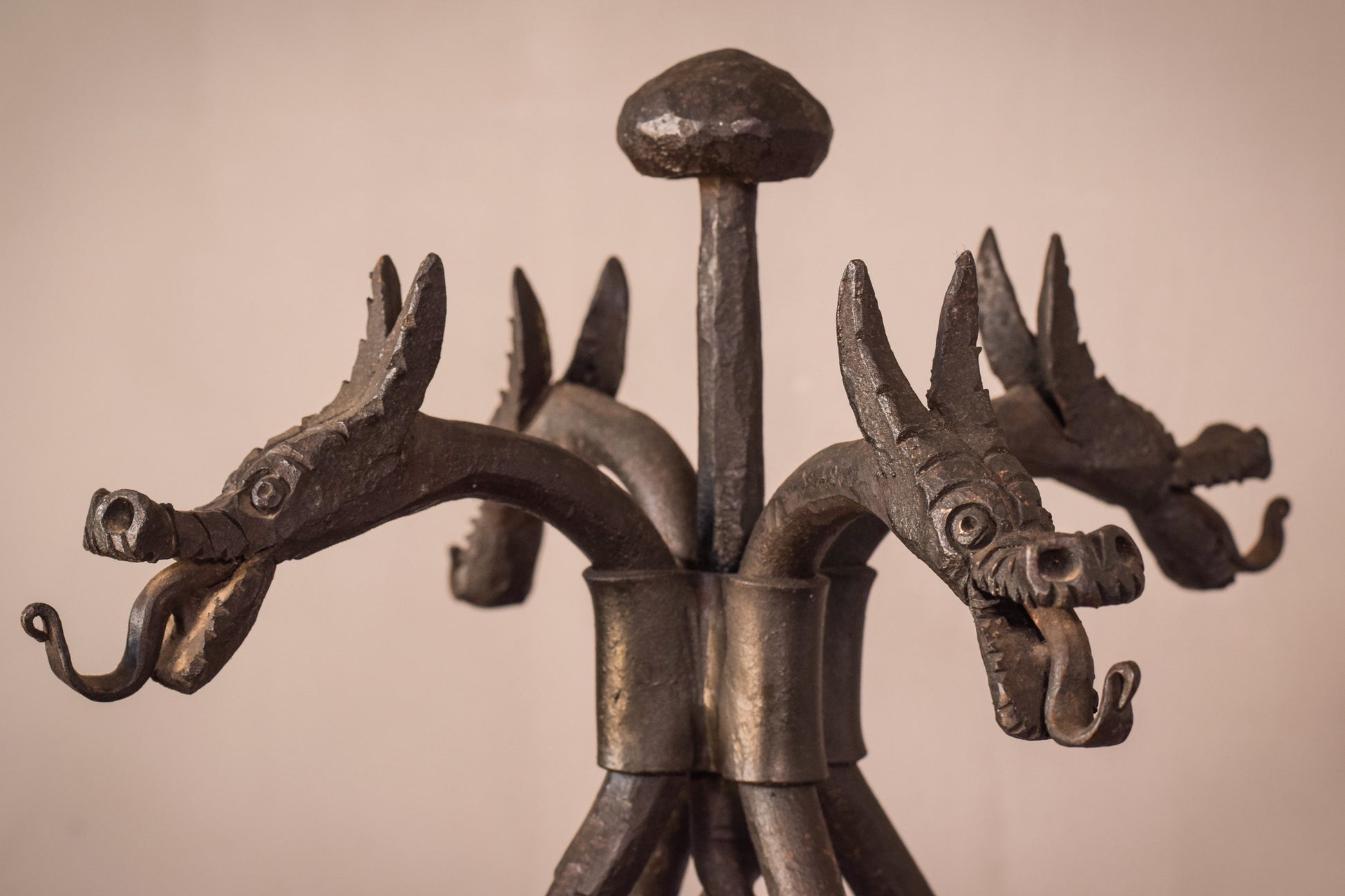 Follower of Antoni Gaudí - Art Nouveau Wrought Iron Dragon Stand - Modern Decorative