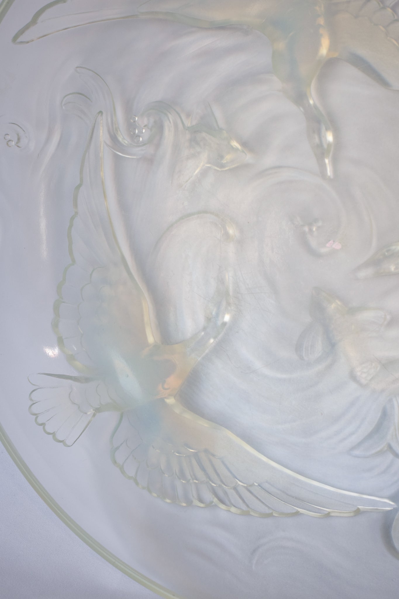 Follower of René Jules Lalique - Glass Bowl with Guillemots and Fish - Modern Decorative