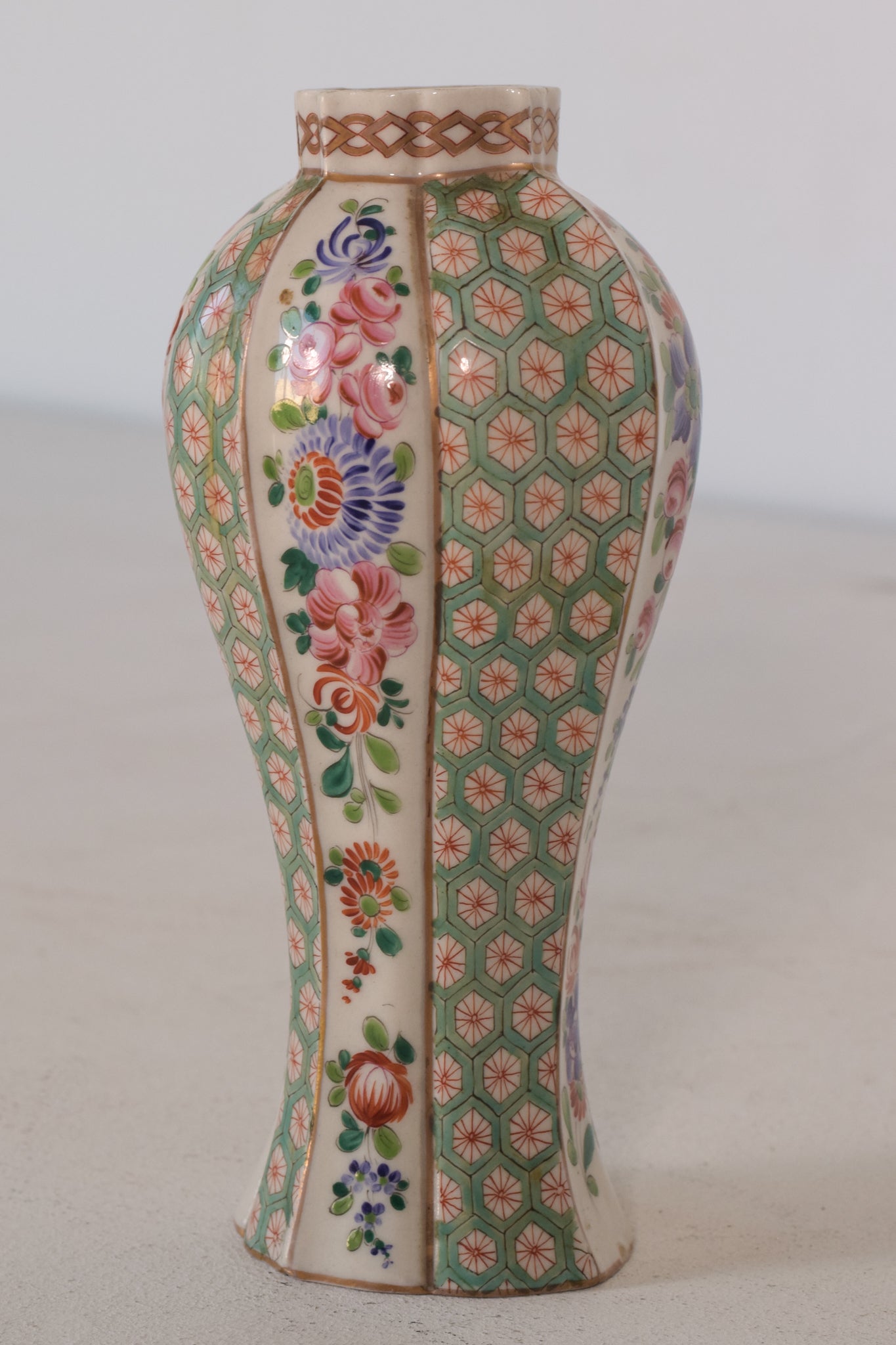 Early Hard Paste Vase - 19th Century or earlier - Modern Decorative
