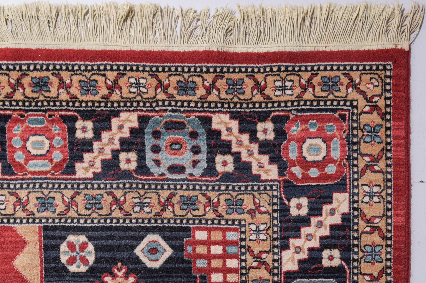 Large Machine Made Rug - Modern Decorative