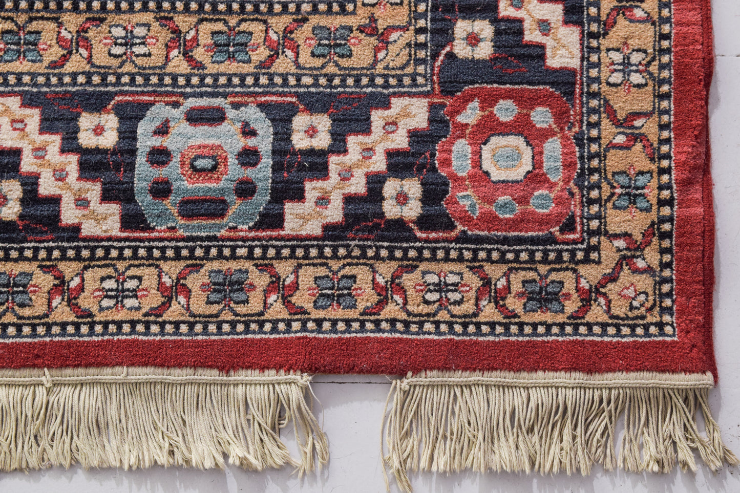Large Machine Made Rug - Modern Decorative