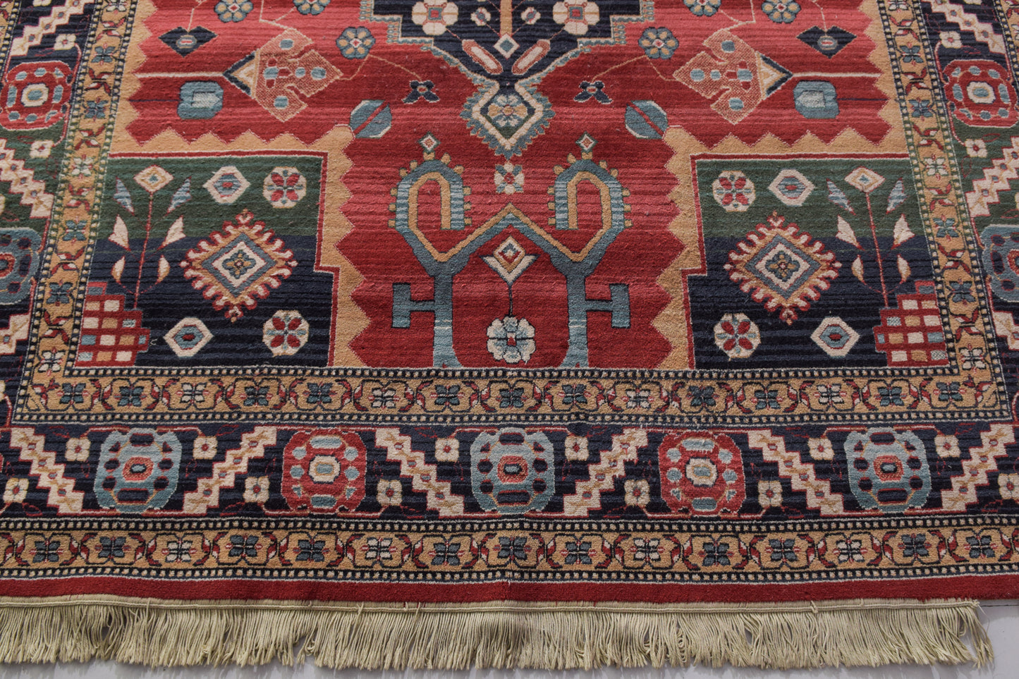 Large Machine Made Rug - Modern Decorative
