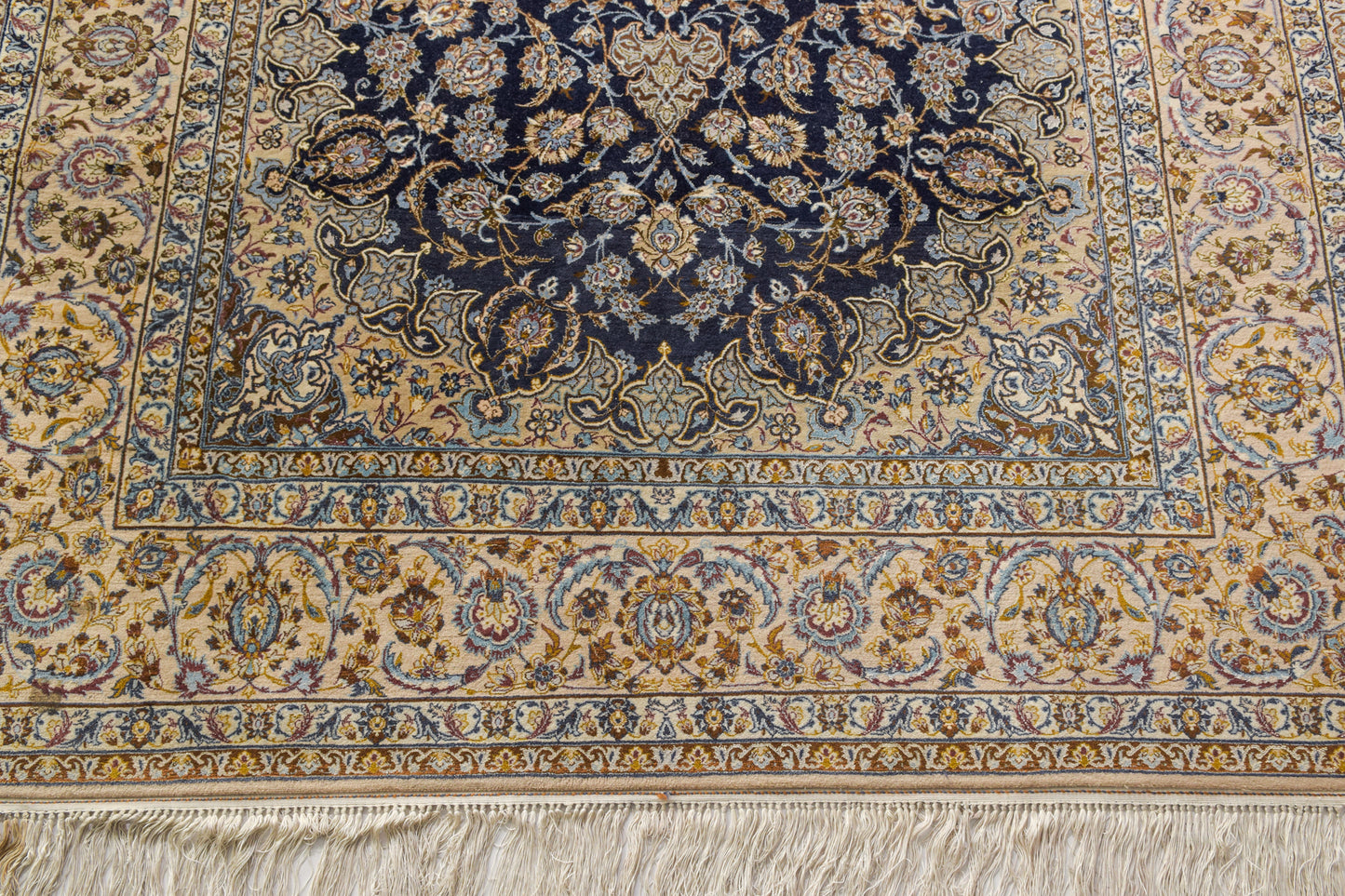 Handwoven Blue Medallion Ground Rug - Modern Decorative