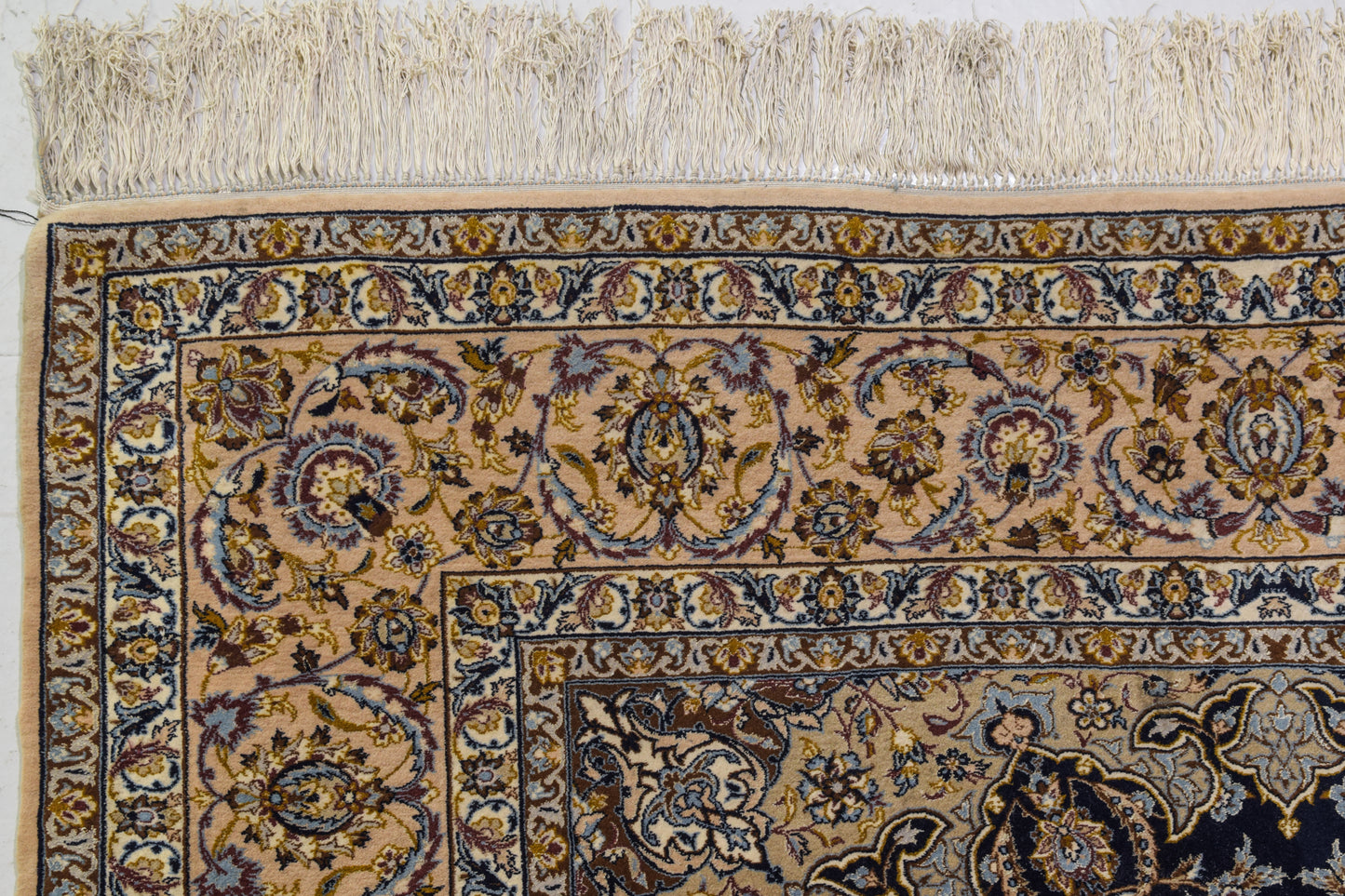 Handwoven Blue Medallion Ground Rug - Modern Decorative
