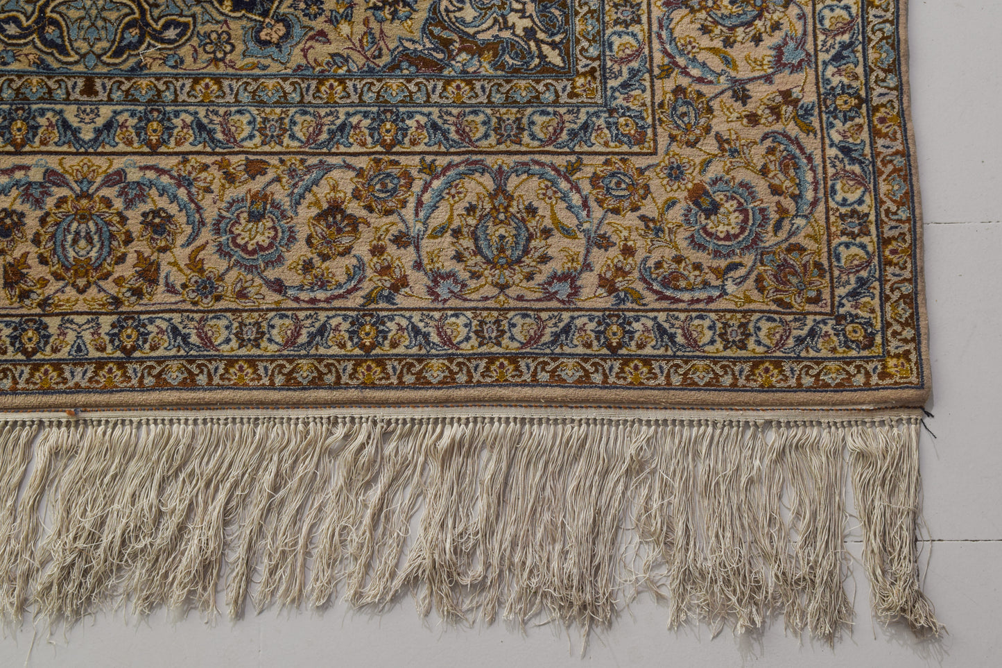 Handwoven Blue Medallion Ground Rug - Modern Decorative