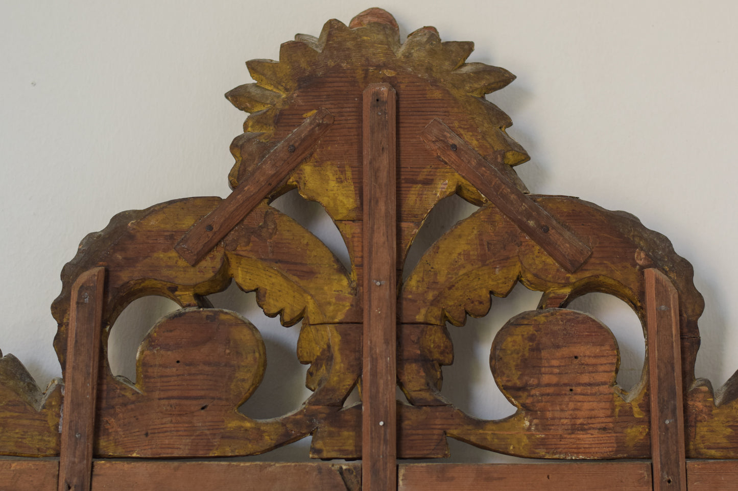 Hand Carved Antique Gilded Mirror - Modern Decorative