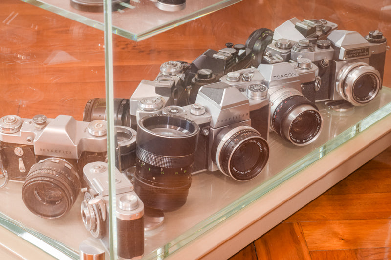 Exceptionally Rare Private Collection - 405 Vintage Cameras