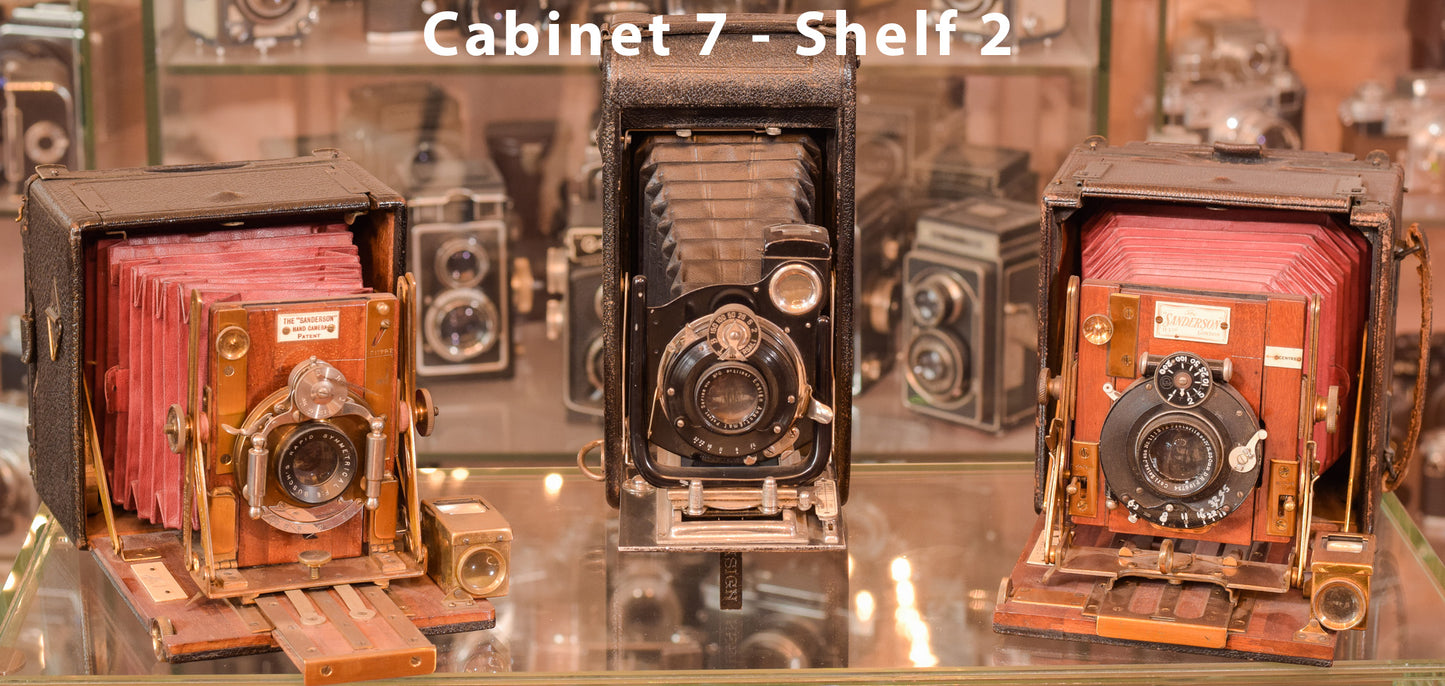 Exceptionally Rare Private Collection - 405 Vintage Cameras