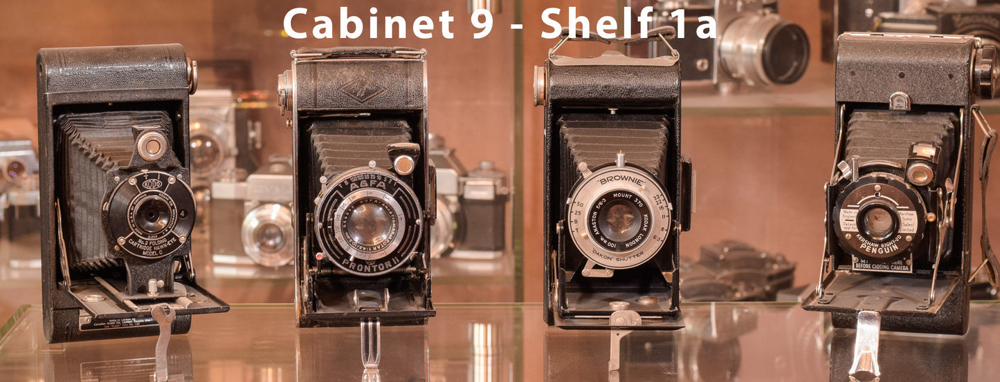 Exceptionally Rare Private Collection - 405 Vintage Cameras
