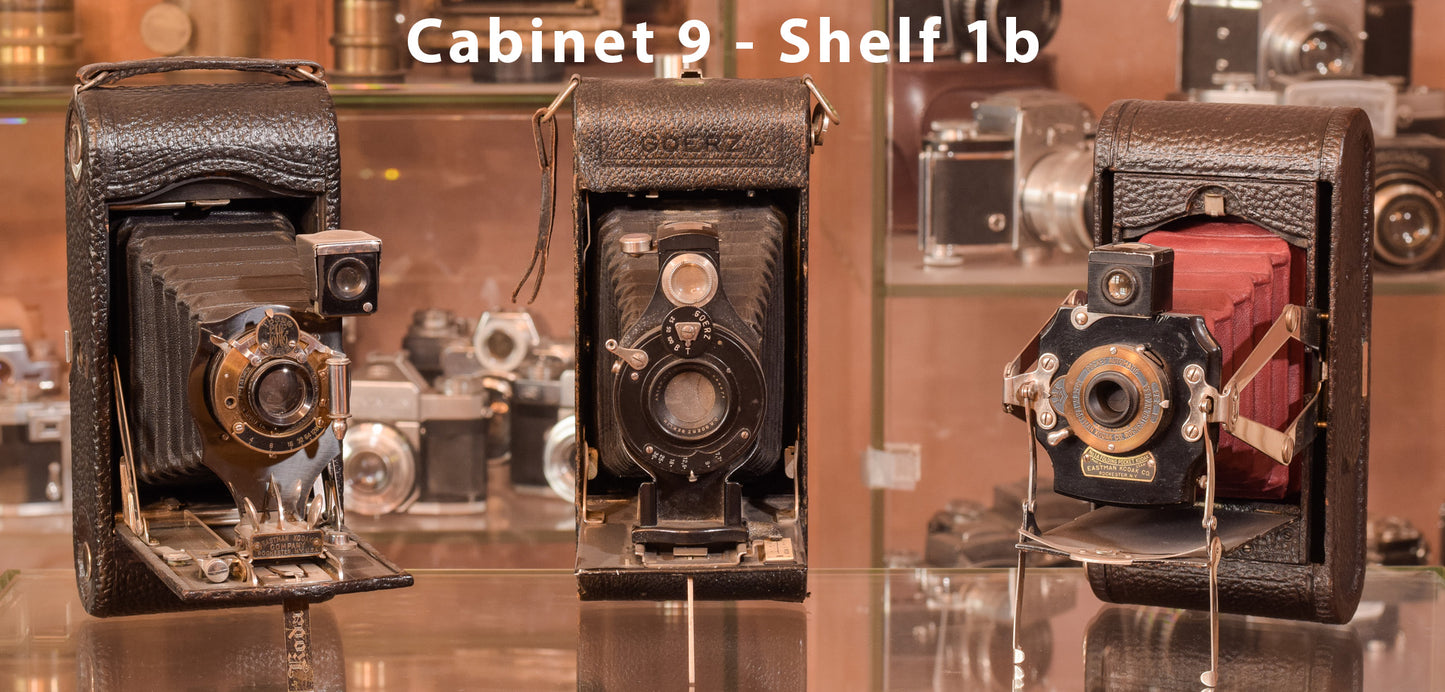 Exceptionally Rare Private Collection - 405 Vintage Cameras