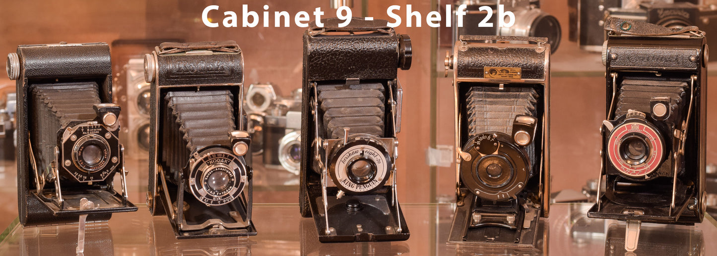 Exceptionally Rare Private Collection - 405 Vintage Cameras