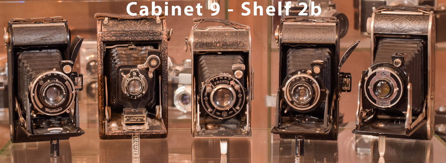 Exceptionally Rare Private Collection - 405 Vintage Cameras