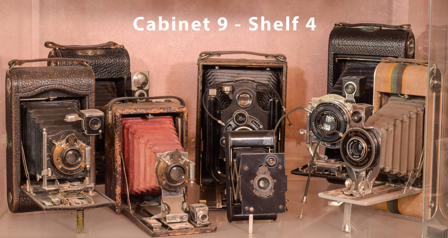 Exceptionally Rare Private Collection - 405 Vintage Cameras