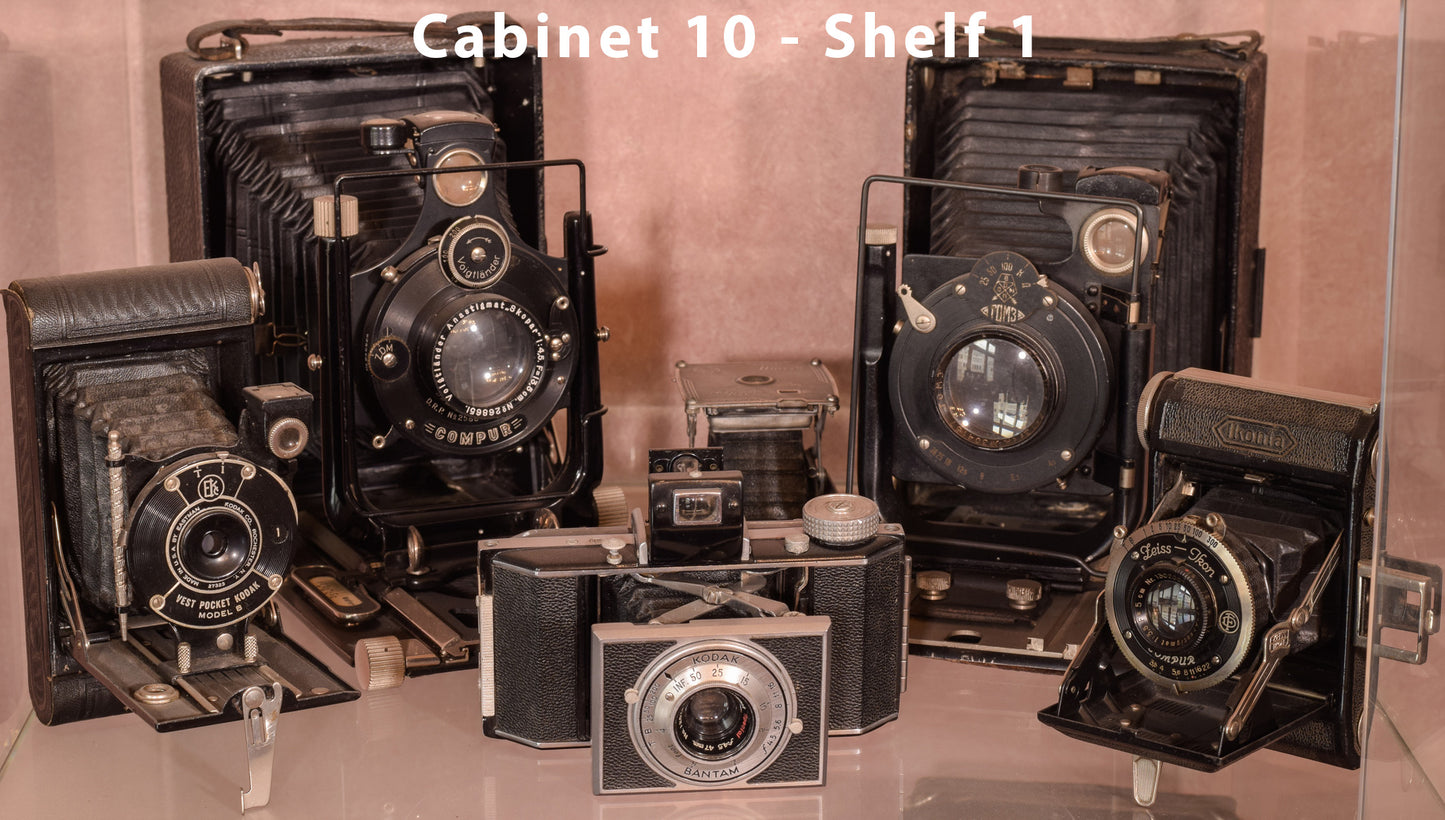 Exceptionally Rare Private Collection - 405 Vintage Cameras