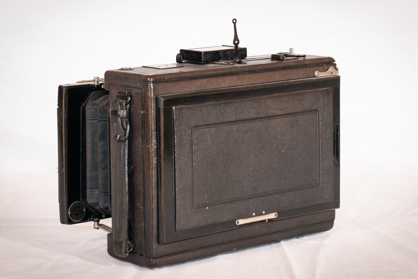 Exceptionally Rare Private Collection - 405 Vintage Cameras