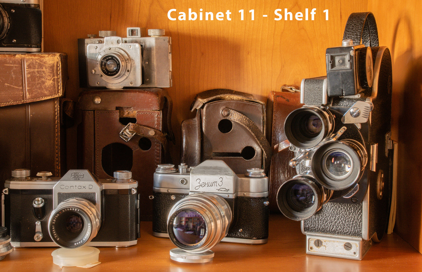 Exceptionally Rare Private Collection - 405 Vintage Cameras