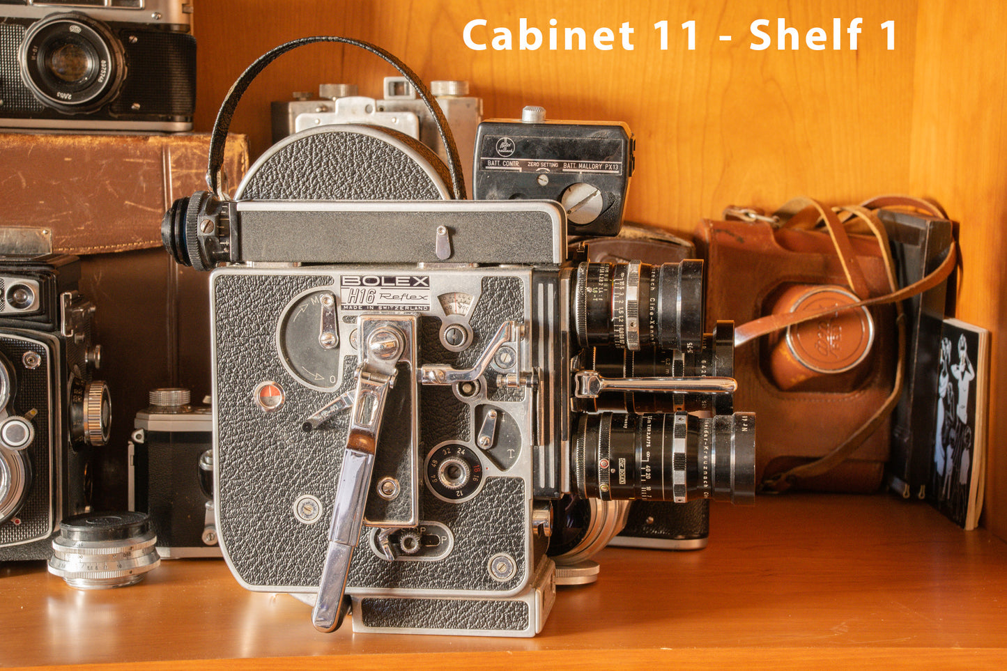 Exceptionally Rare Private Collection - 405 Vintage Cameras