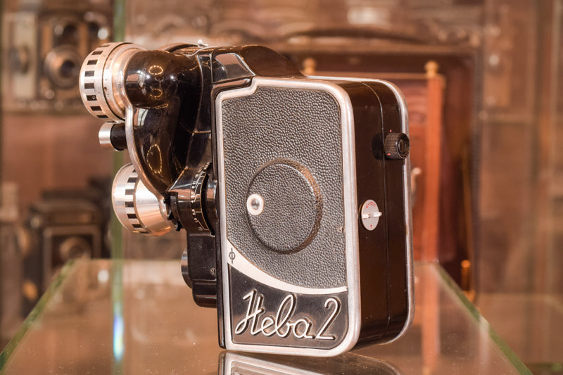 Exceptionally Rare Private Collection - 405 Vintage Cameras