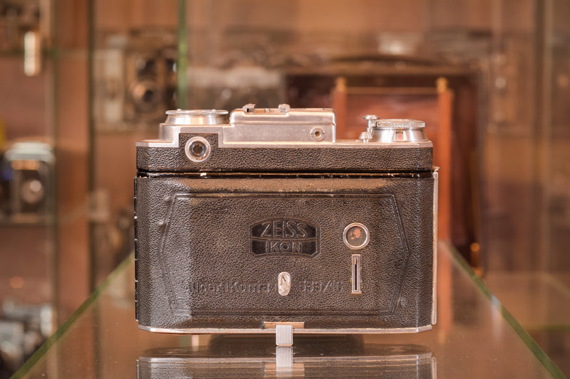 Rare Private Collection of 402 Vintage Cameras