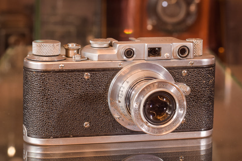 Exceptionally Rare Private Collection - 405 Vintage Cameras