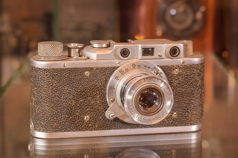 Exceptionally Rare Private Collection - 405 Vintage Cameras