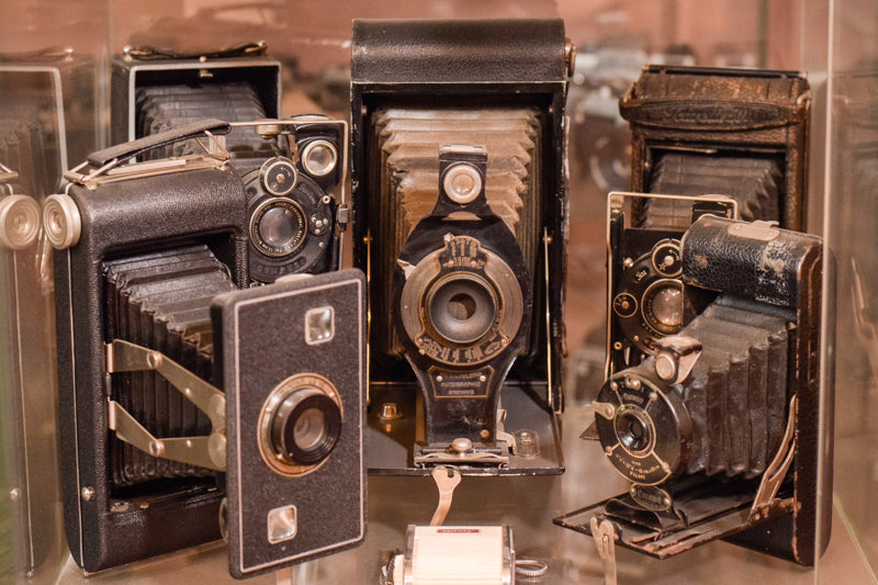 Exceptionally Rare Private Collection - 405 Vintage Cameras