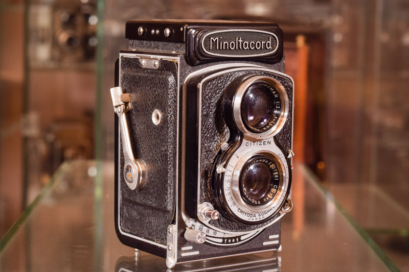 Exceptionally Rare Private Collection - 405 Vintage Cameras