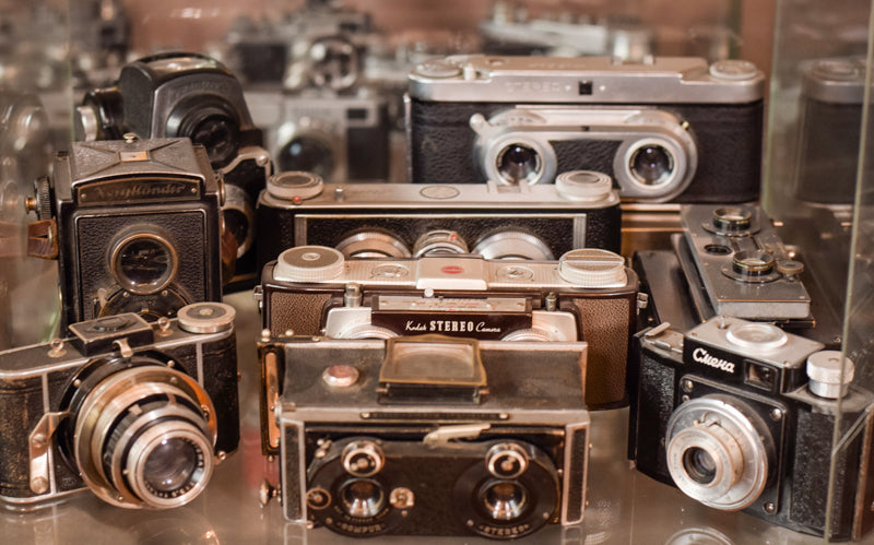 Exceptionally Rare Private Collection - 405 Vintage Cameras