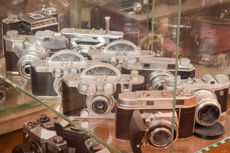 Exceptionally Rare Private Collection - 405 Vintage Cameras