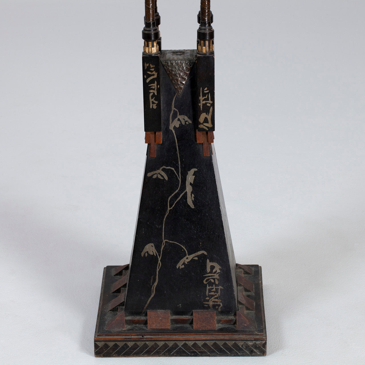 PEDESTAL CARLO BUGATTI 1900s