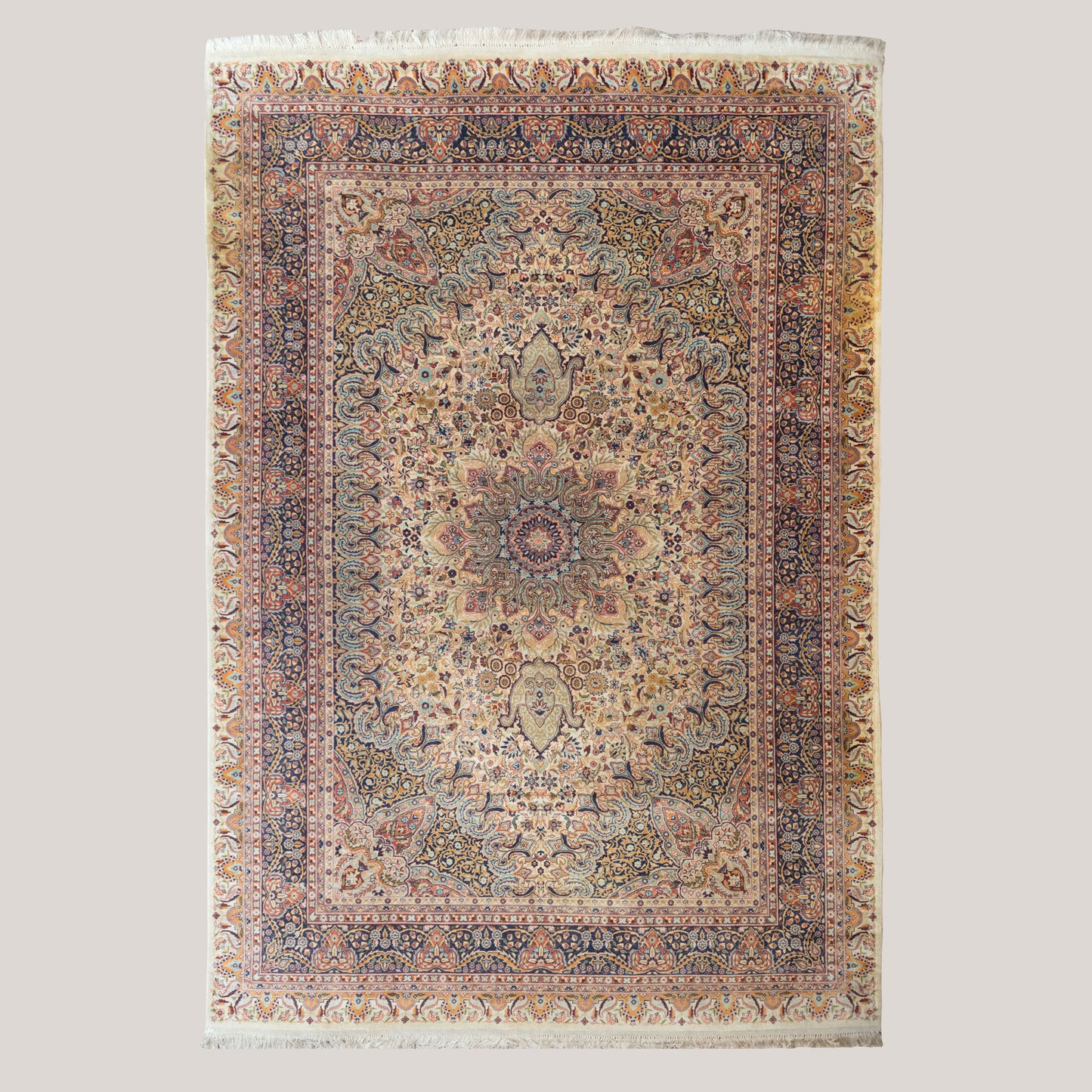 Large Vintage Persian Floral Area Rug – Ivory & Navy – 312 × 217 cm
