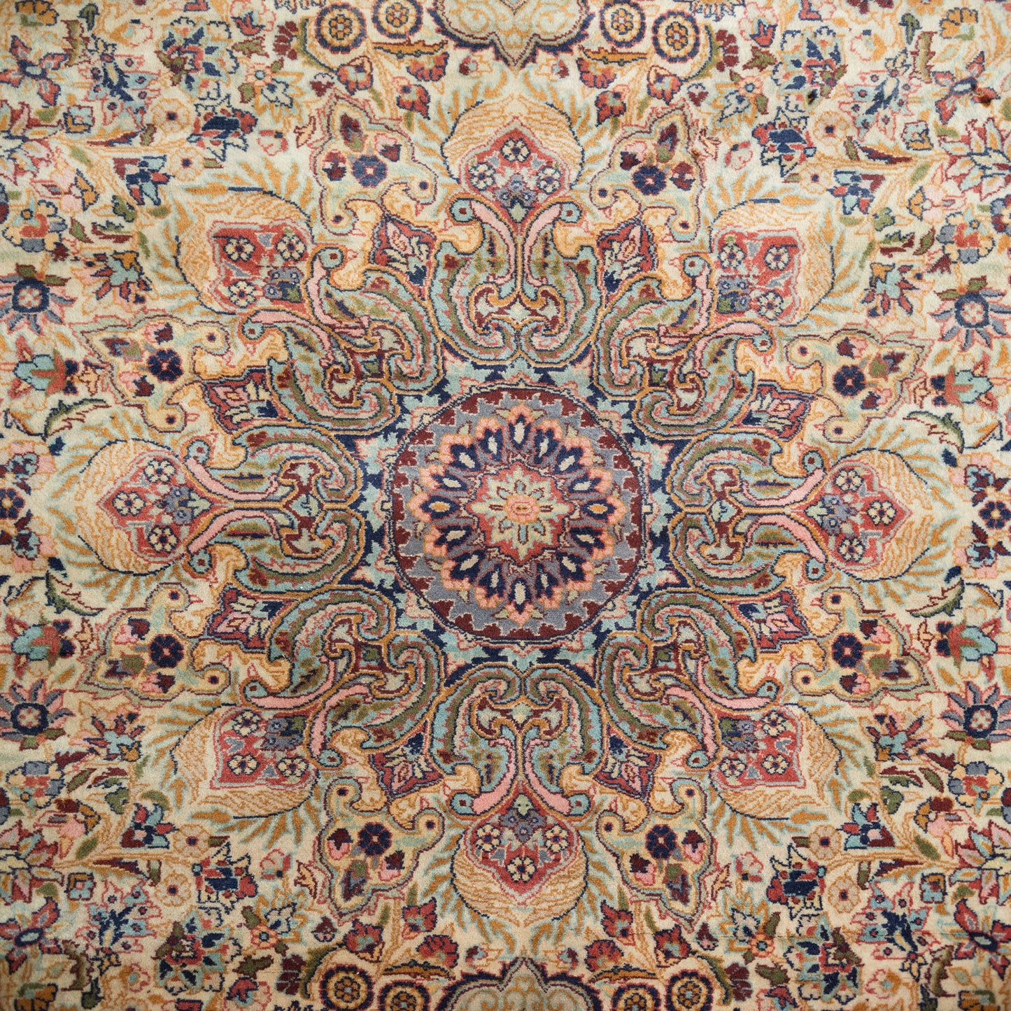 Large Vintage Persian Floral Area Rug – Ivory & Navy – 312 × 217 cm