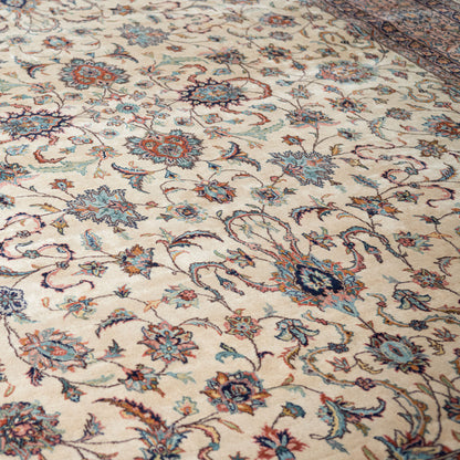Vintage Hand-Knotted Persian Floral Rug – 339 × 247 cm