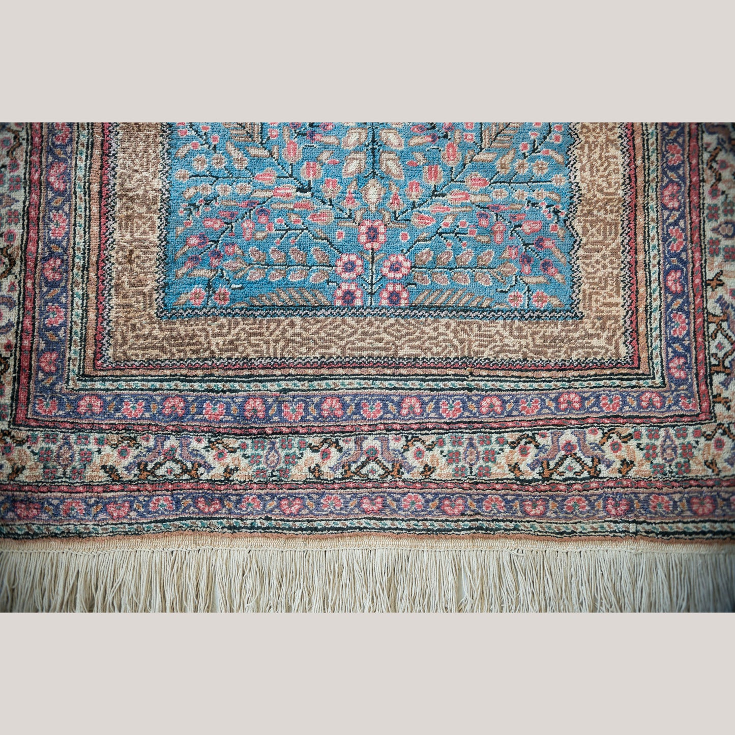 Vintage Hand-Knotted Hereke Silk Prayer Rug, Tree of Life Design – 188 × 118 cm