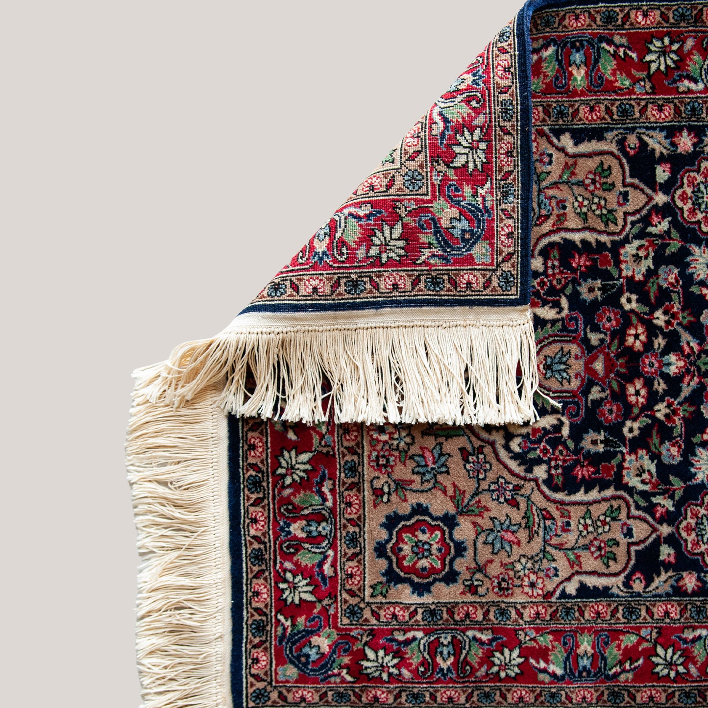 Vintage Persian-Style Floral Rug – Hand-Knotted Wool