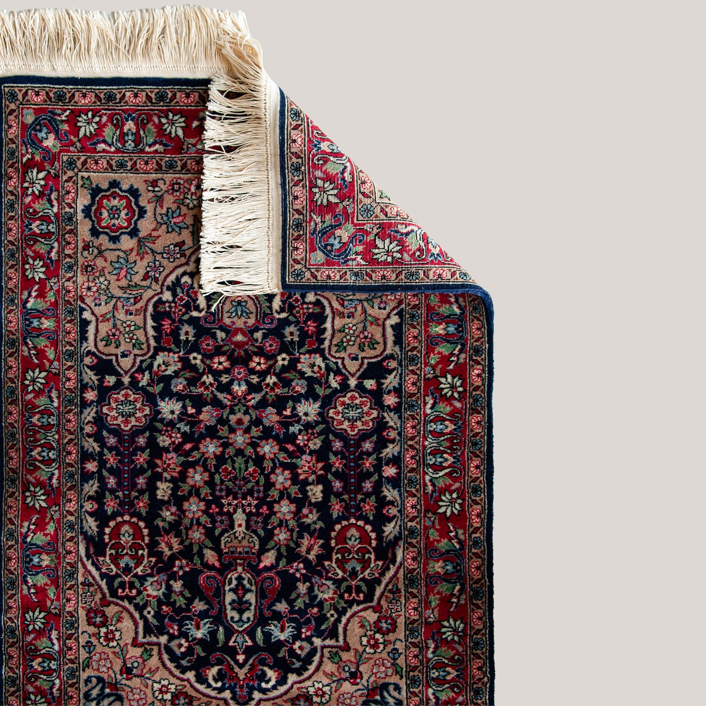 Vintage Persian-Style Floral Rug – Hand-Knotted Wool