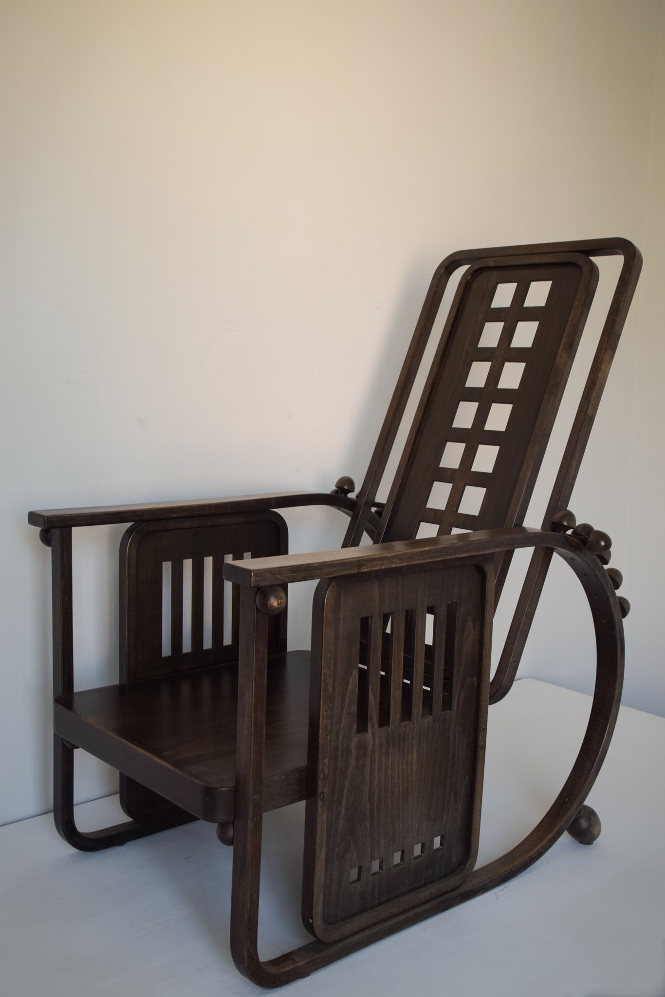 Josef Hoffmann Sitzmaschine Style Wooden Armchair_2