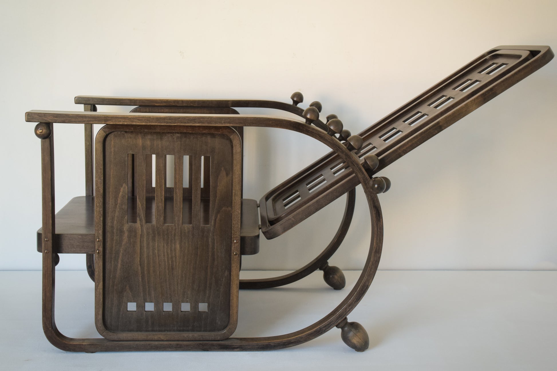 Josef Hoffmann Sitzmaschine Style Wooden Armchair_3