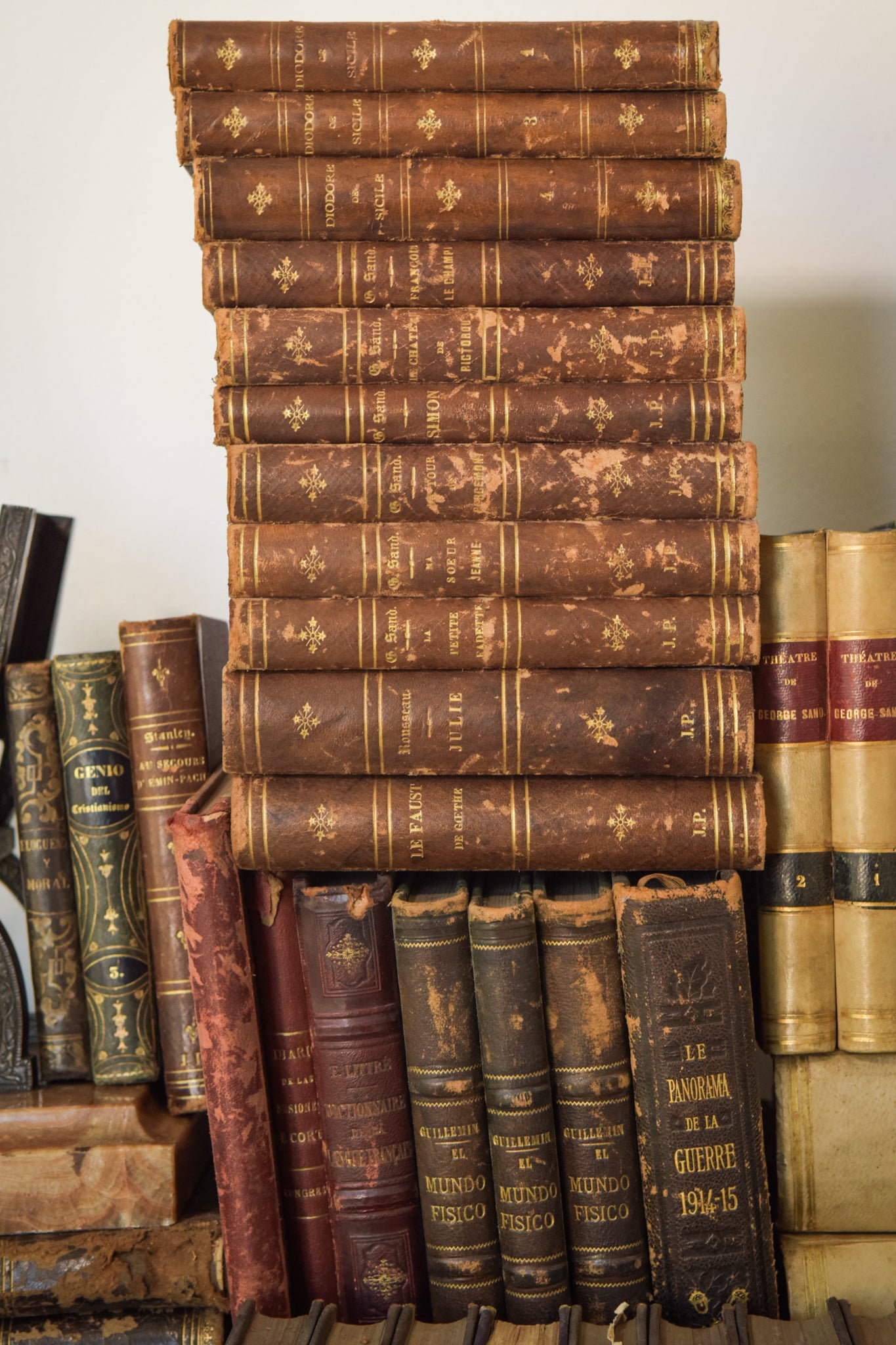 Large Collection - 147 Antique Books – Modern Decorative