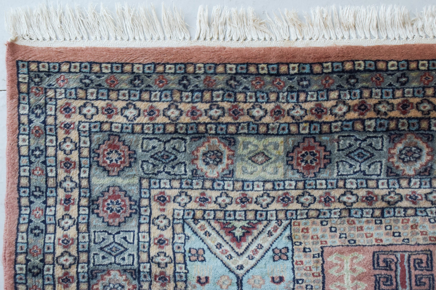 Handmade Rug from Pakistan