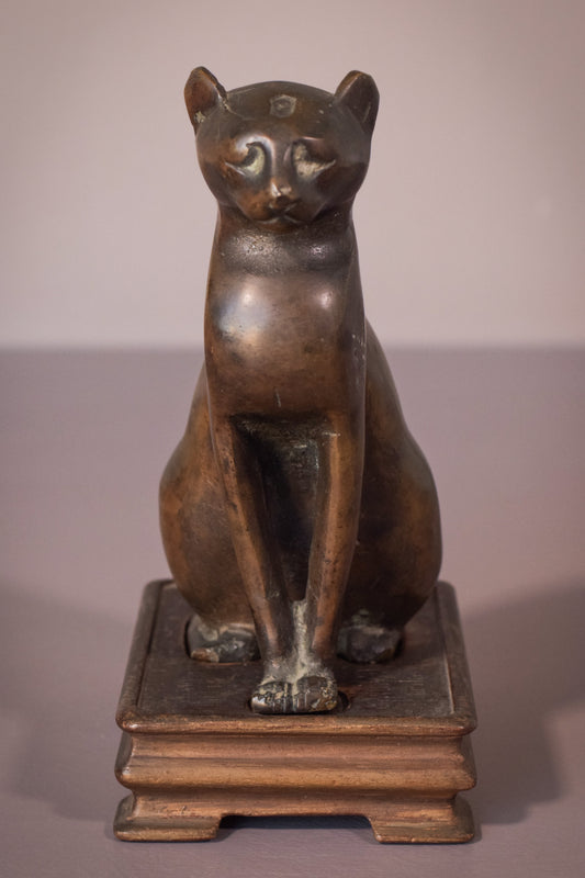 Gato de Bronce Estilo Egipcio