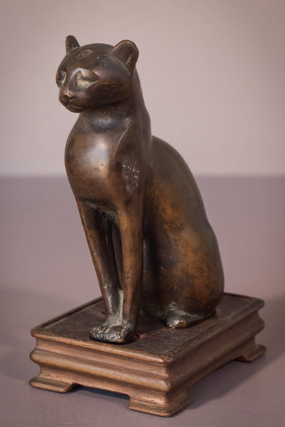 Gato de Bronce Estilo Egipcio